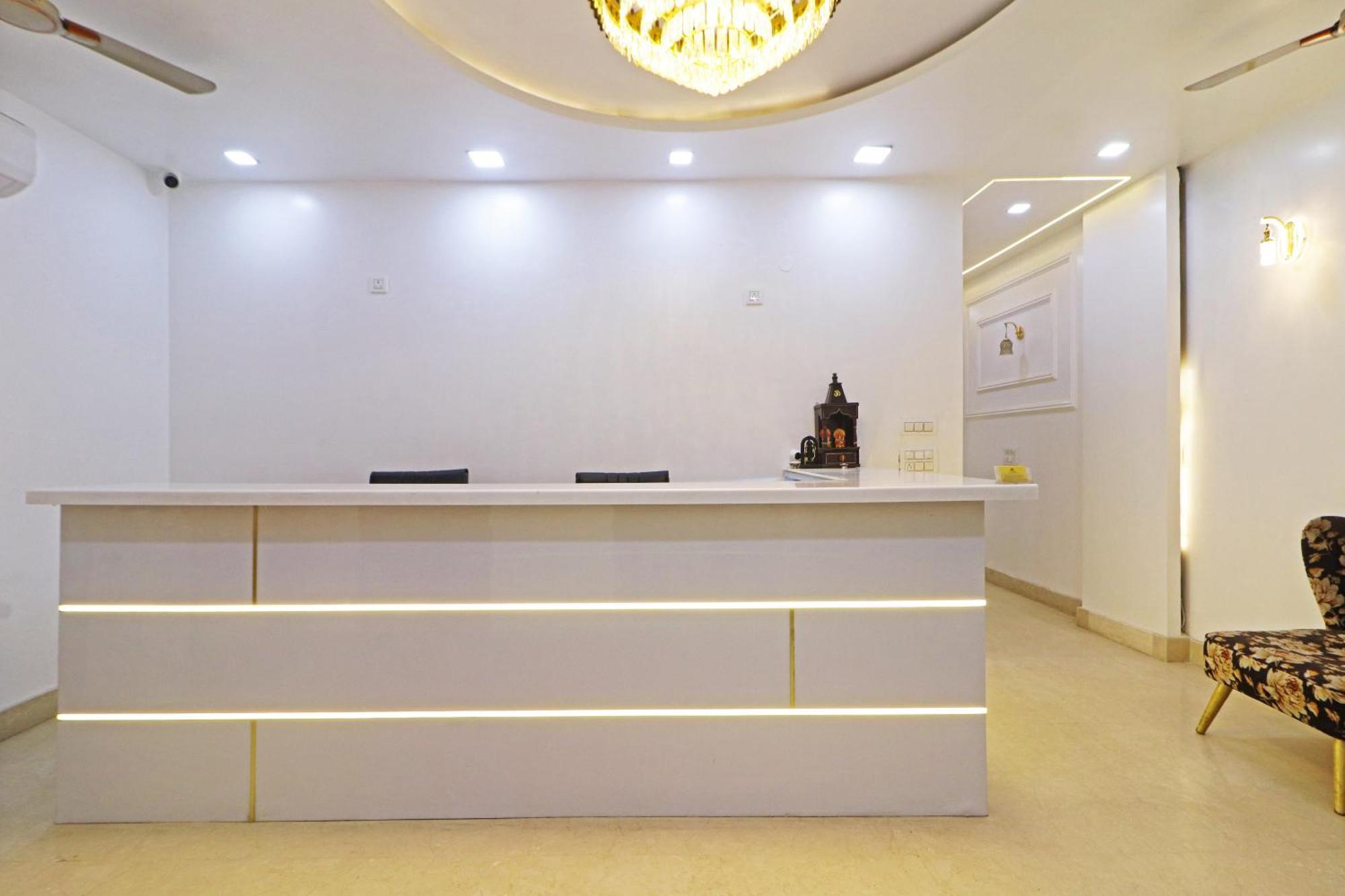 Hotel Samrat Residency 10 Mints Walking Distance Nizamuddin Railway Station New Delhi Exteriör bild