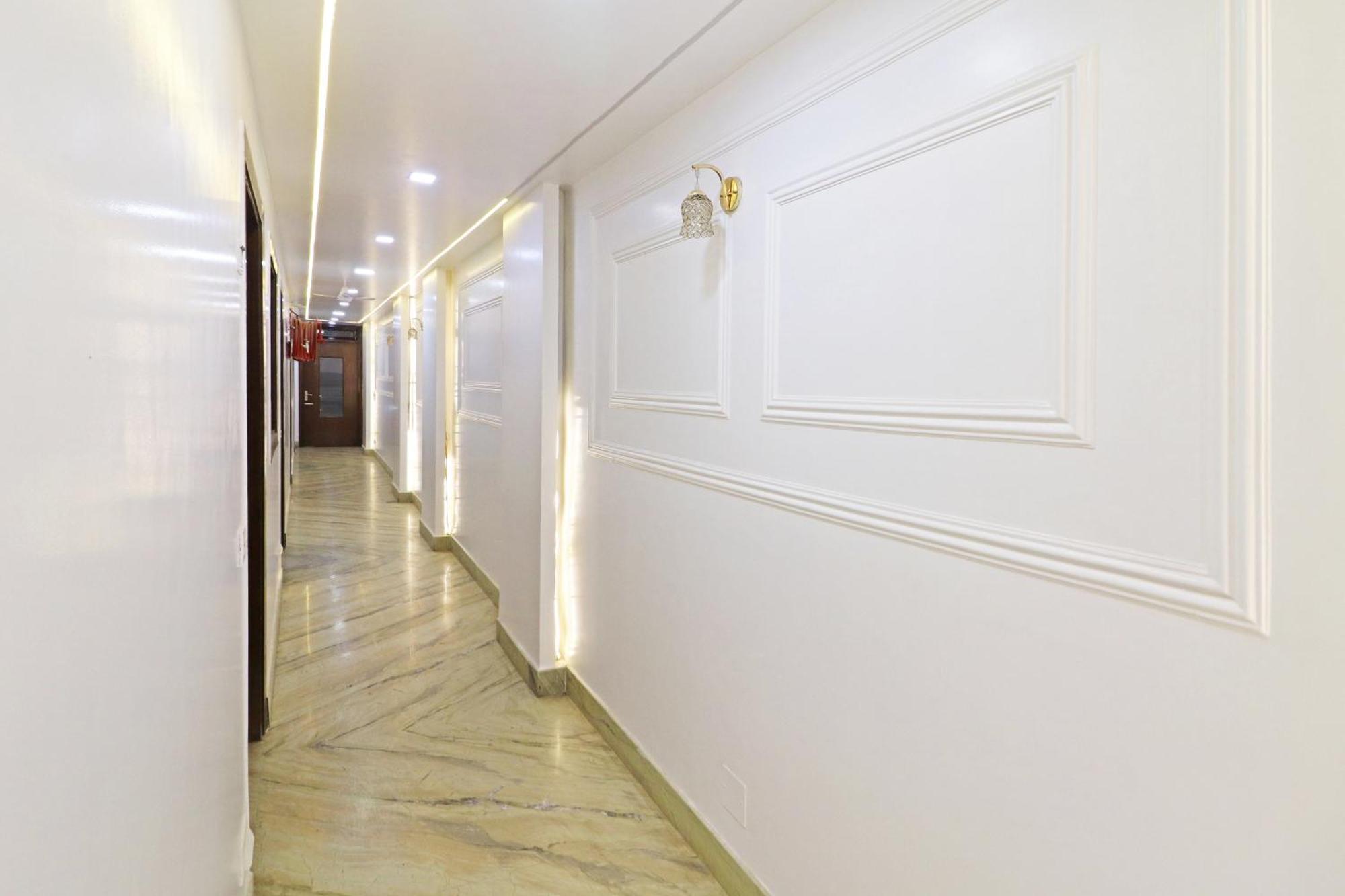 Hotel Samrat Residency 10 Mints Walking Distance Nizamuddin Railway Station New Delhi Exteriör bild