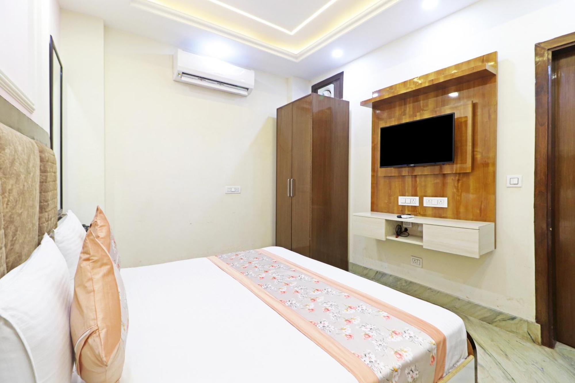 Hotel Samrat Residency 10 Mints Walking Distance Nizamuddin Railway Station New Delhi Exteriör bild
