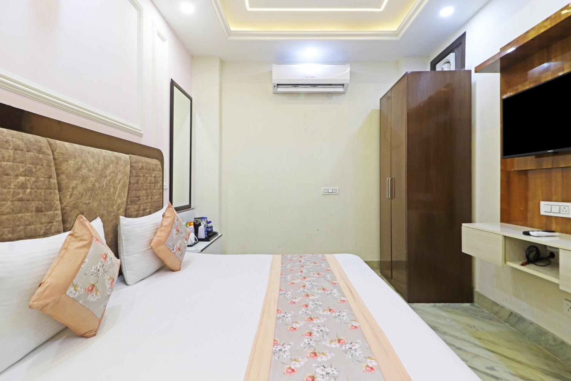 Hotel Samrat Residency 10 Mints Walking Distance Nizamuddin Railway Station New Delhi Exteriör bild