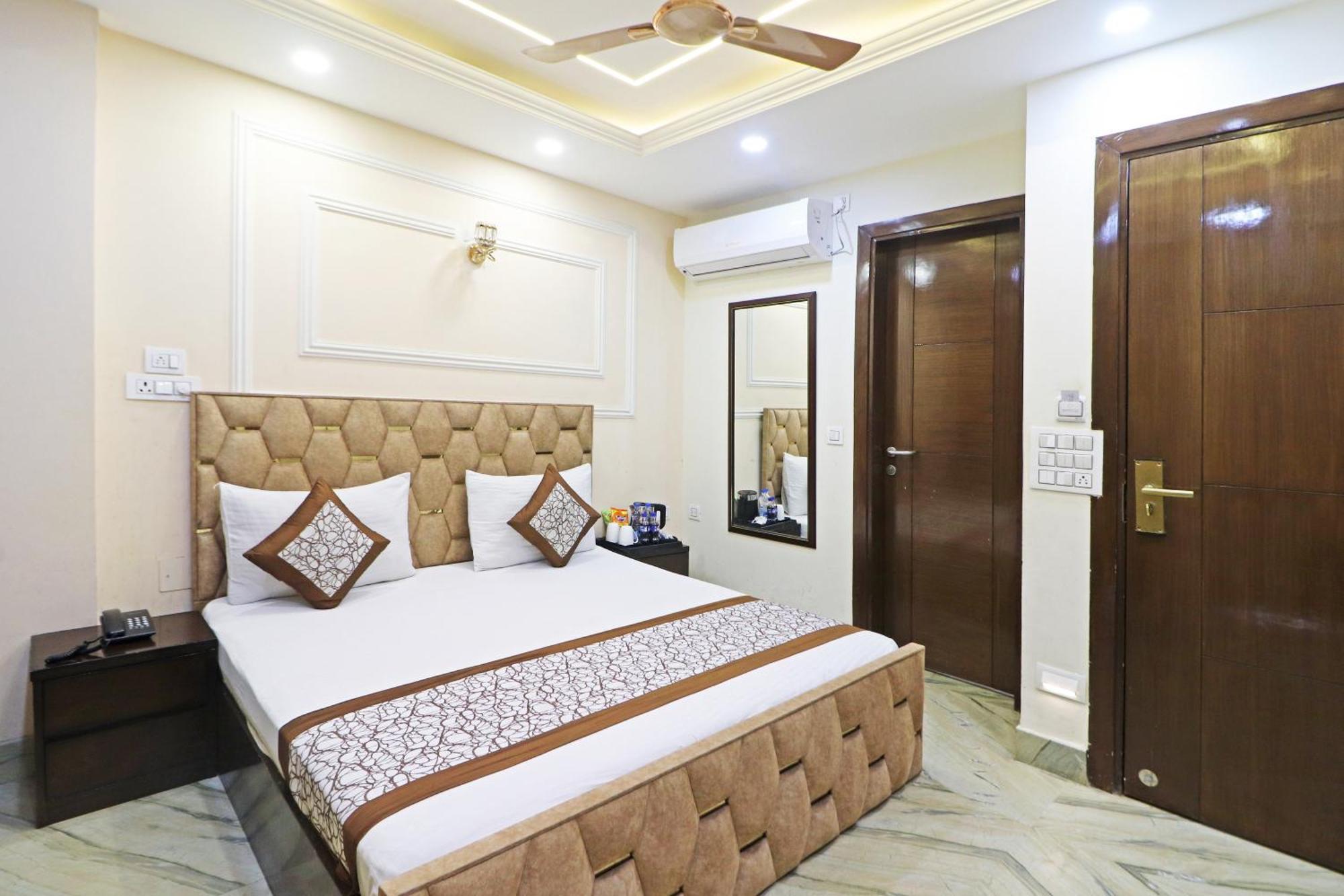 Hotel Samrat Residency 10 Mints Walking Distance Nizamuddin Railway Station New Delhi Exteriör bild