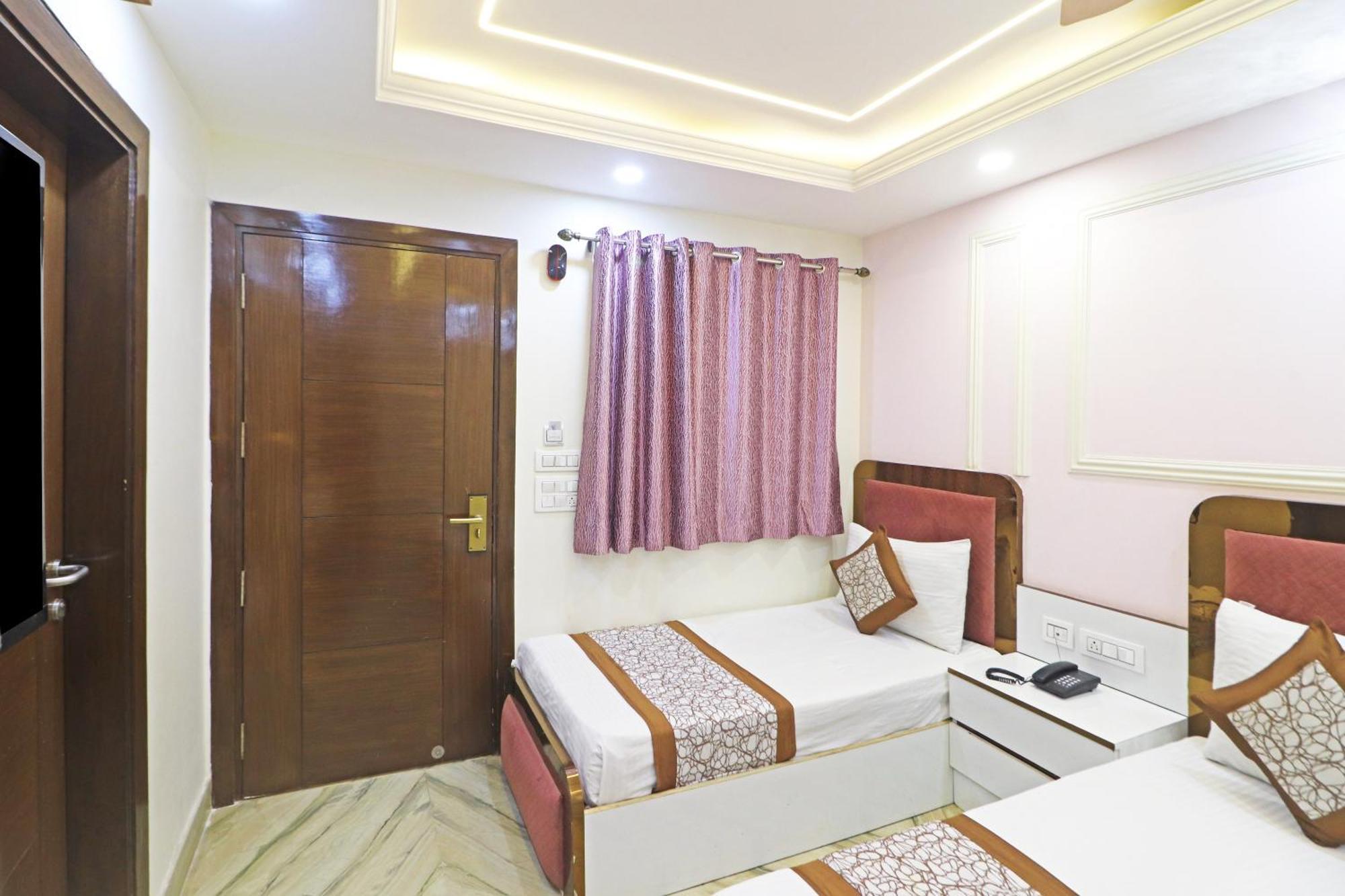 Hotel Samrat Residency 10 Mints Walking Distance Nizamuddin Railway Station New Delhi Exteriör bild