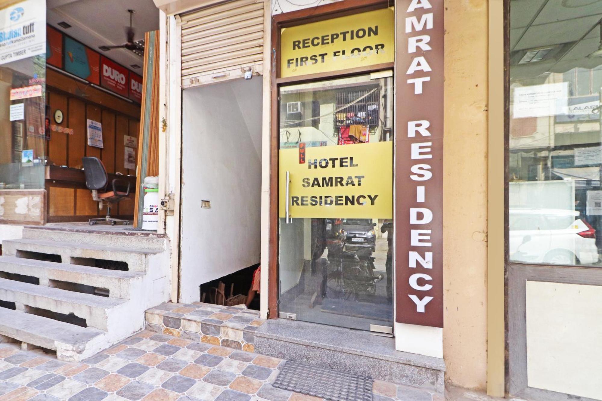 Hotel Samrat Residency 10 Mints Walking Distance Nizamuddin Railway Station New Delhi Exteriör bild