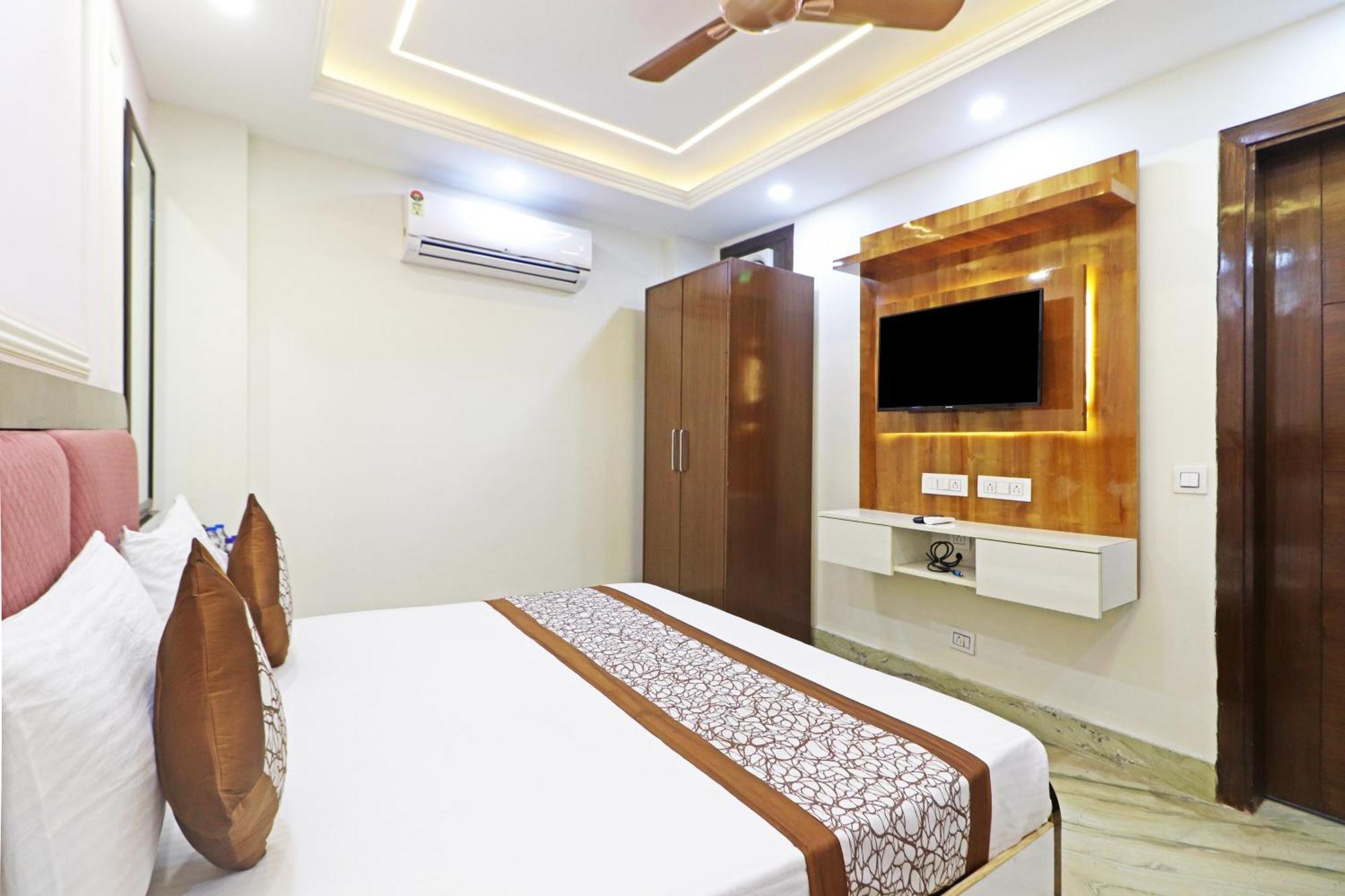 Hotel Samrat Residency 10 Mints Walking Distance Nizamuddin Railway Station New Delhi Exteriör bild
