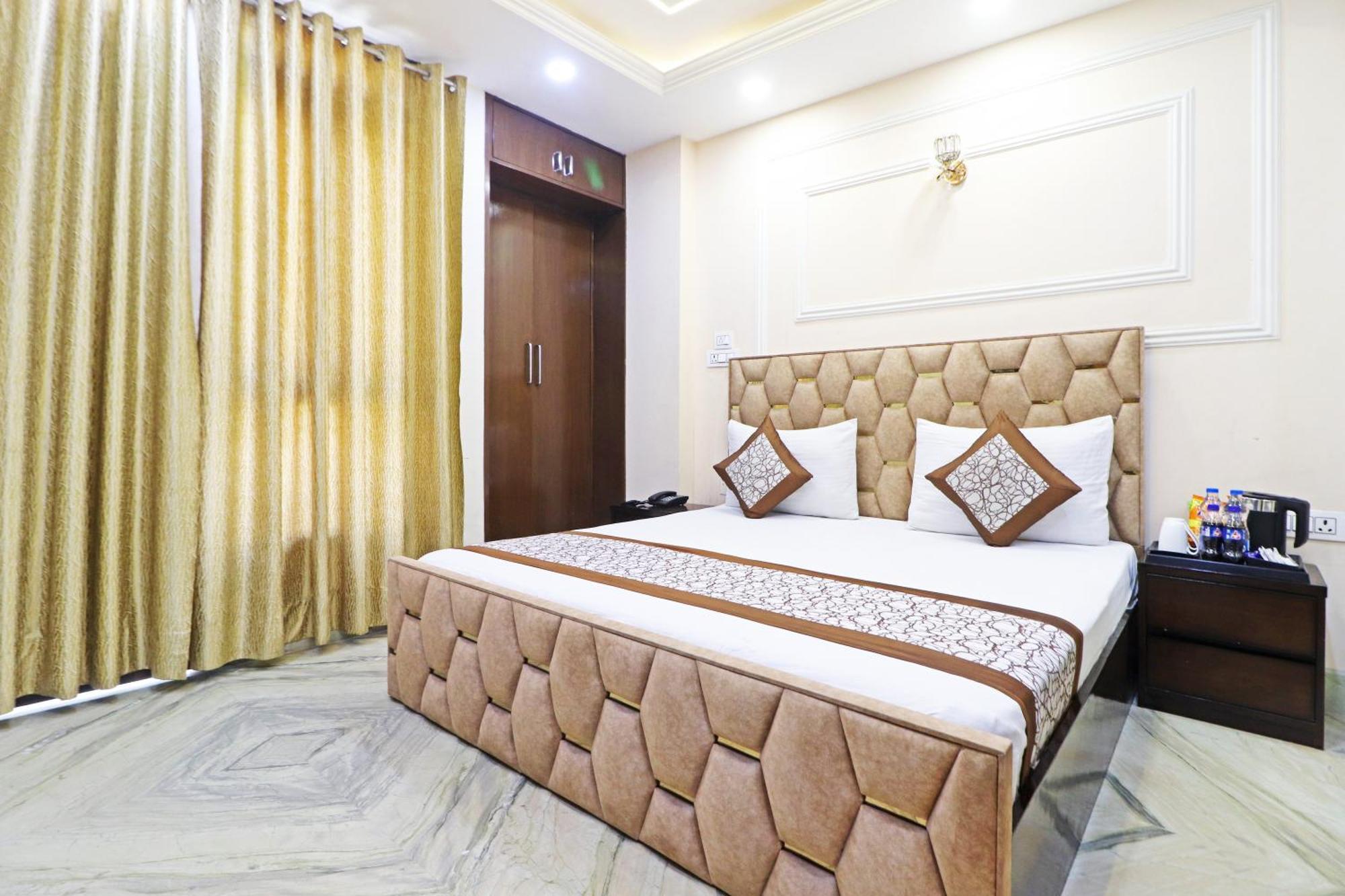 Hotel Samrat Residency 10 Mints Walking Distance Nizamuddin Railway Station New Delhi Exteriör bild