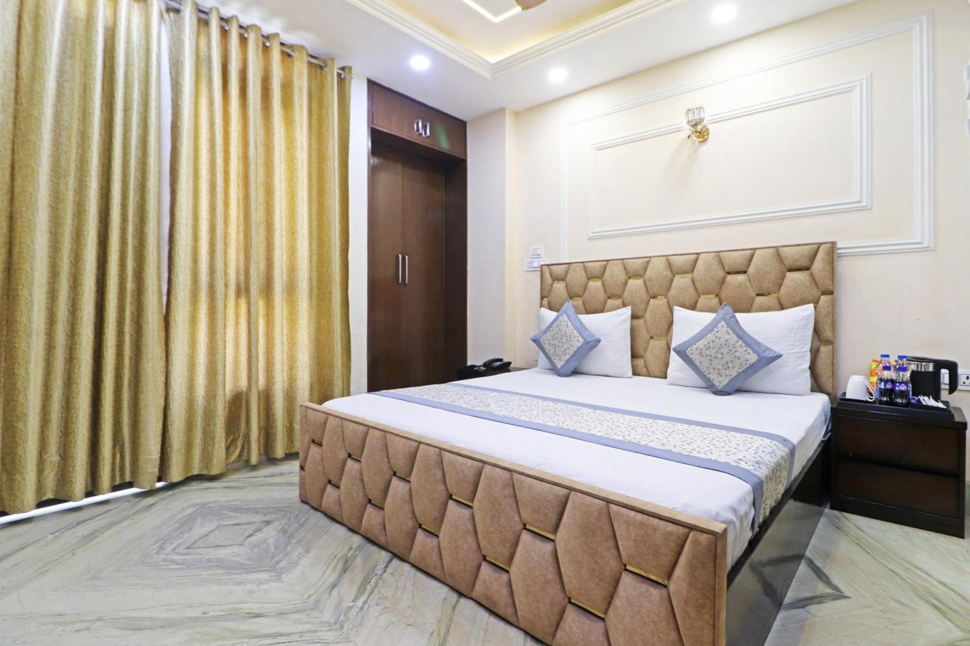 Hotel Samrat Residency 10 Mints Walking Distance Nizamuddin Railway Station New Delhi Exteriör bild