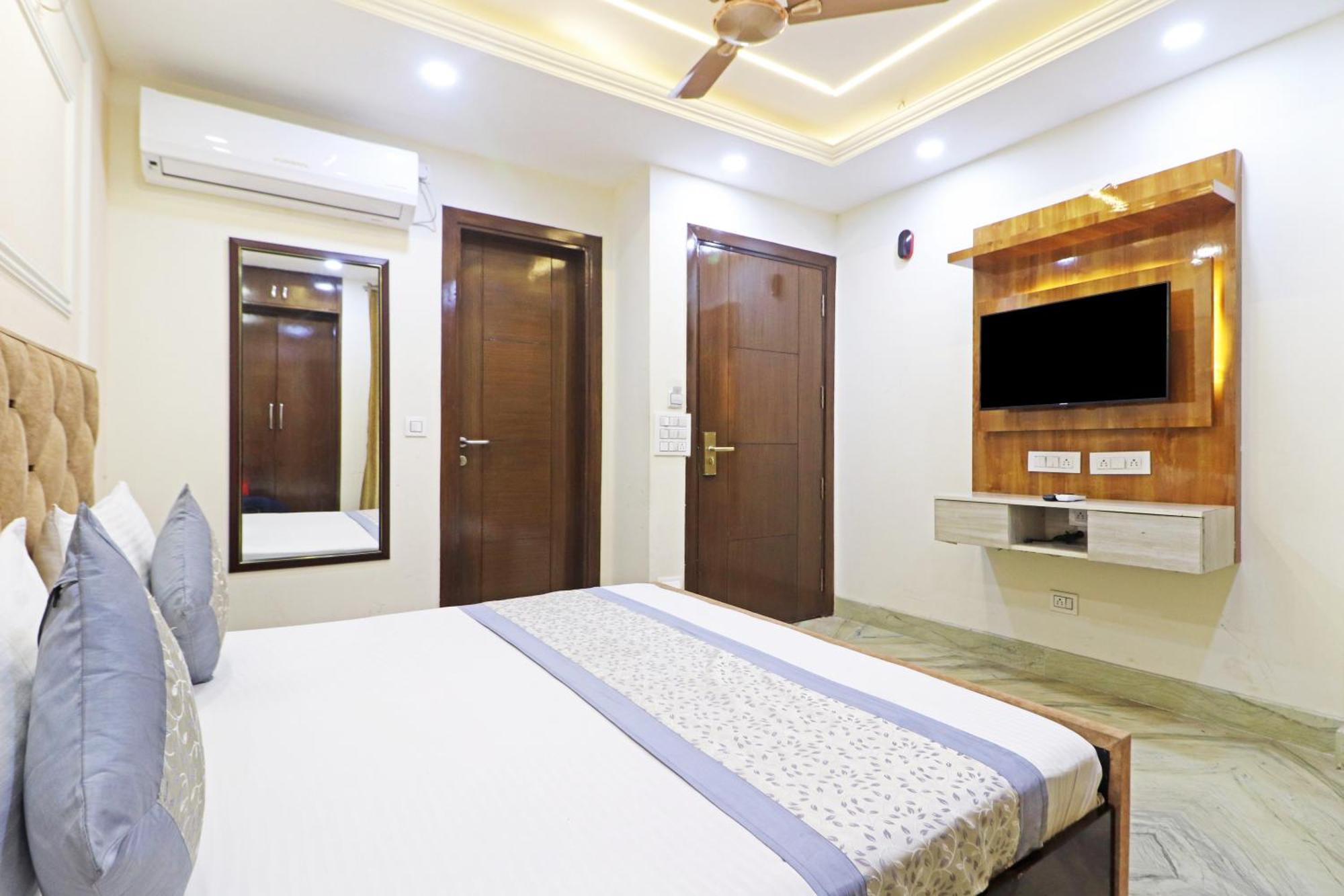 Hotel Samrat Residency 10 Mints Walking Distance Nizamuddin Railway Station New Delhi Exteriör bild